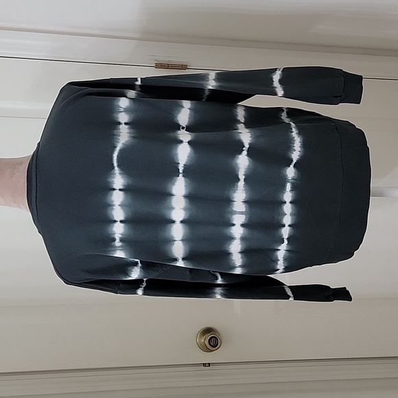 ASOS DESIGN Size 2 Oversized Sweatshirt in Charcoal with Tie-Dye Stripe - Picture 3 of 11